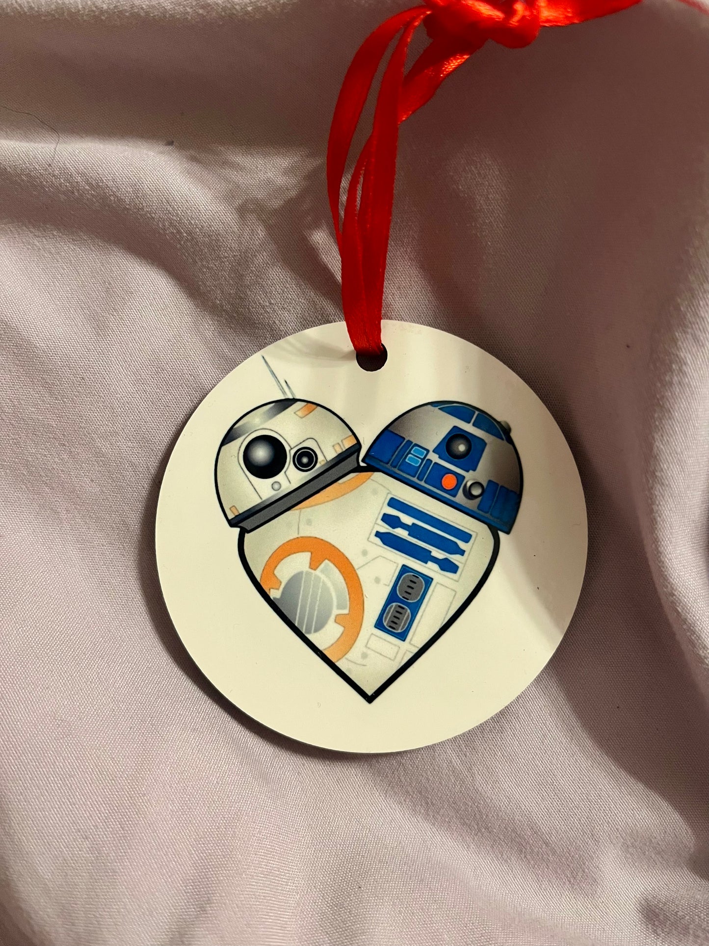 “R2-D2 & BB-8 Heart” – Star Wars Resin Ornament