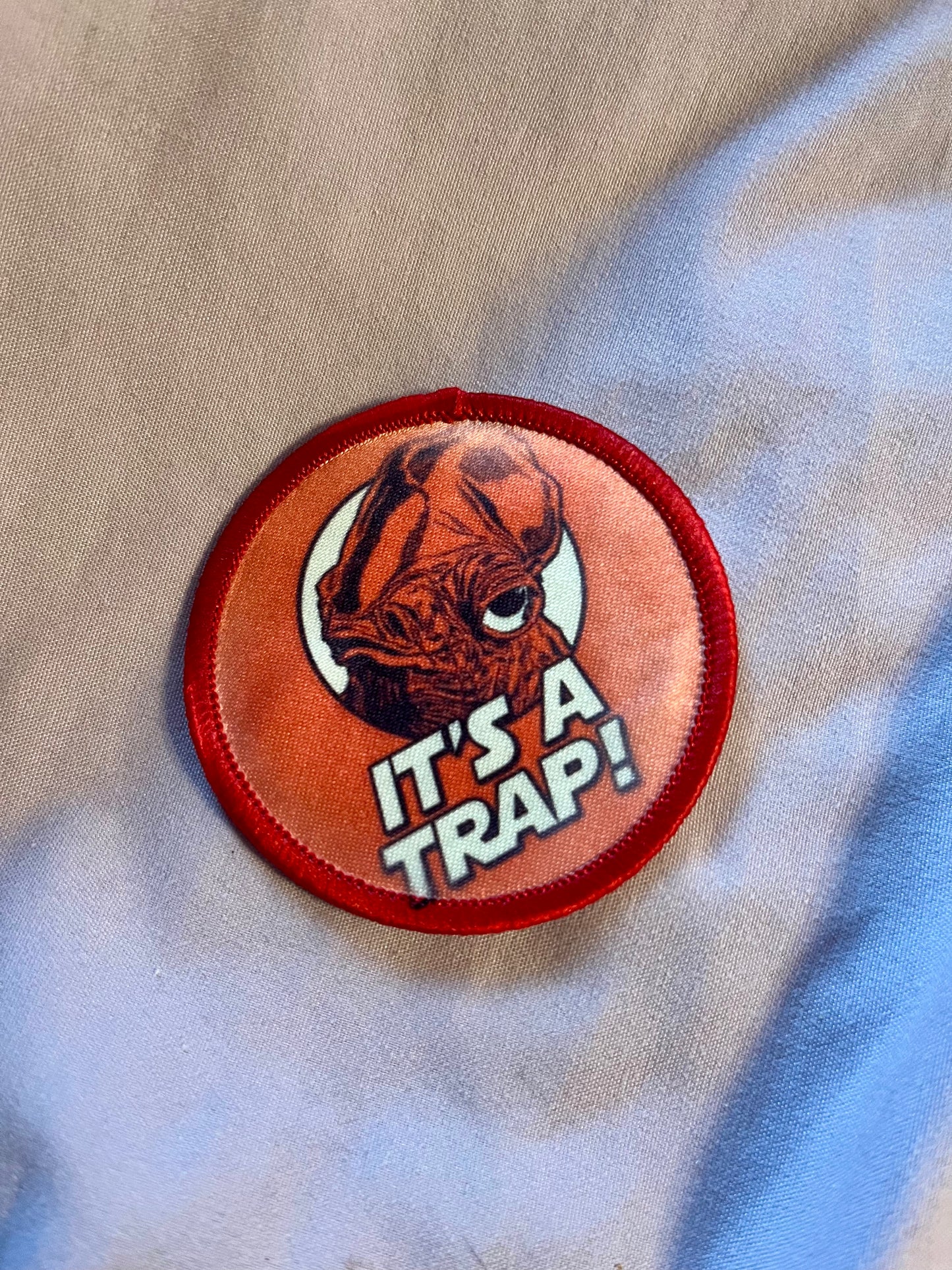 Admiral Ackbar “IT’S A TRAP!” Iron-On Patch – Retro Sci-Fi Embroidered Appliqué